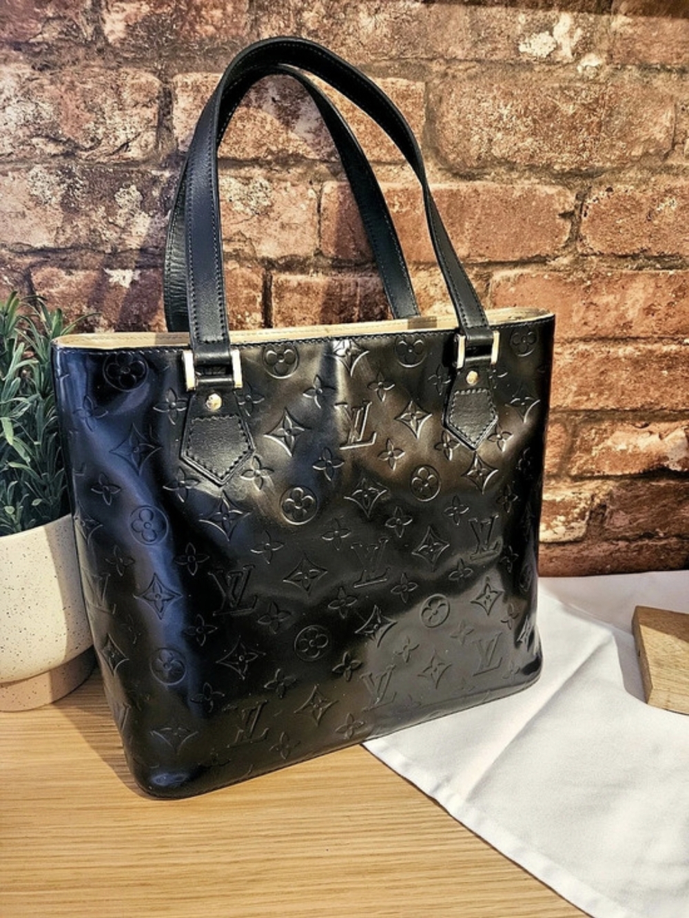 Louis Vuitton Monogram Vernis Houston Tote in Black